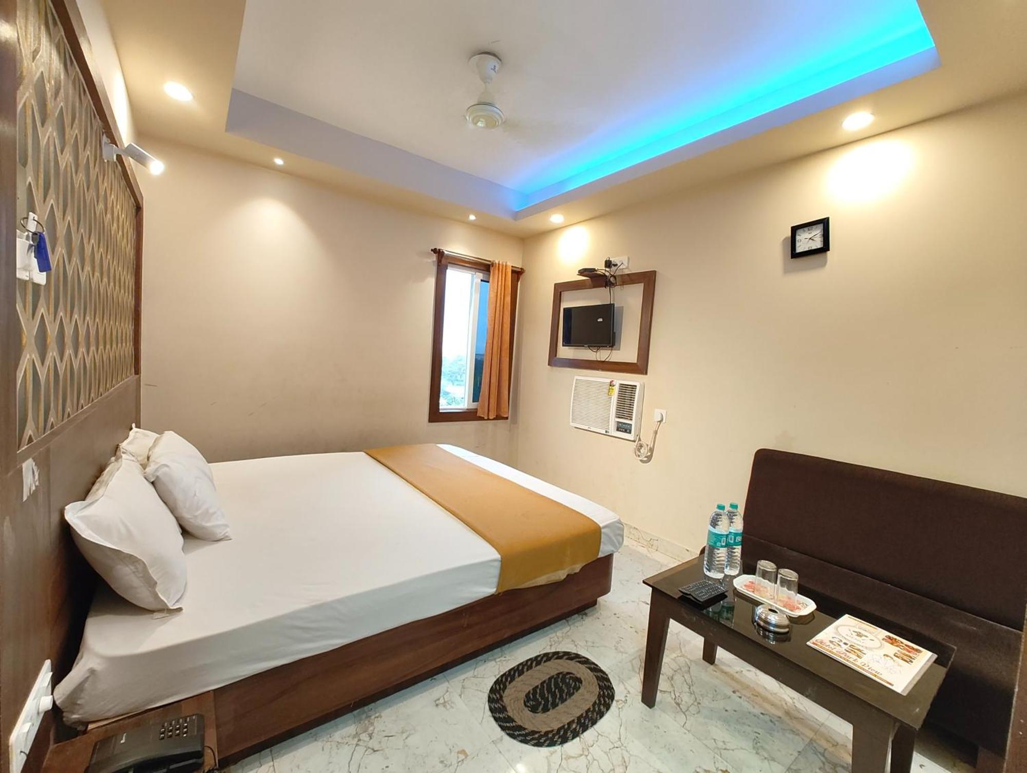 "Hotel Aradhya Puri"- Luxur- Room With Sea-View - Prime Location With Parking Facilities - Best Hotel In Puri Exterior foto