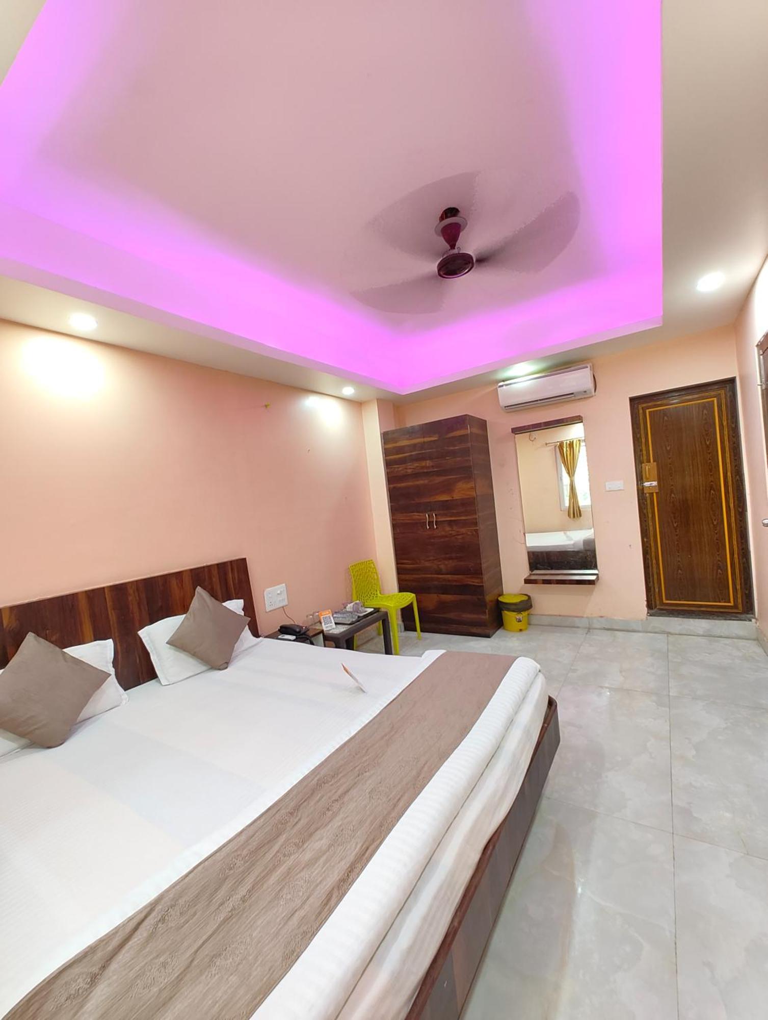 "Hotel Aradhya Puri"- Luxur- Room With Sea-View - Prime Location With Parking Facilities - Best Hotel In Puri Exterior foto