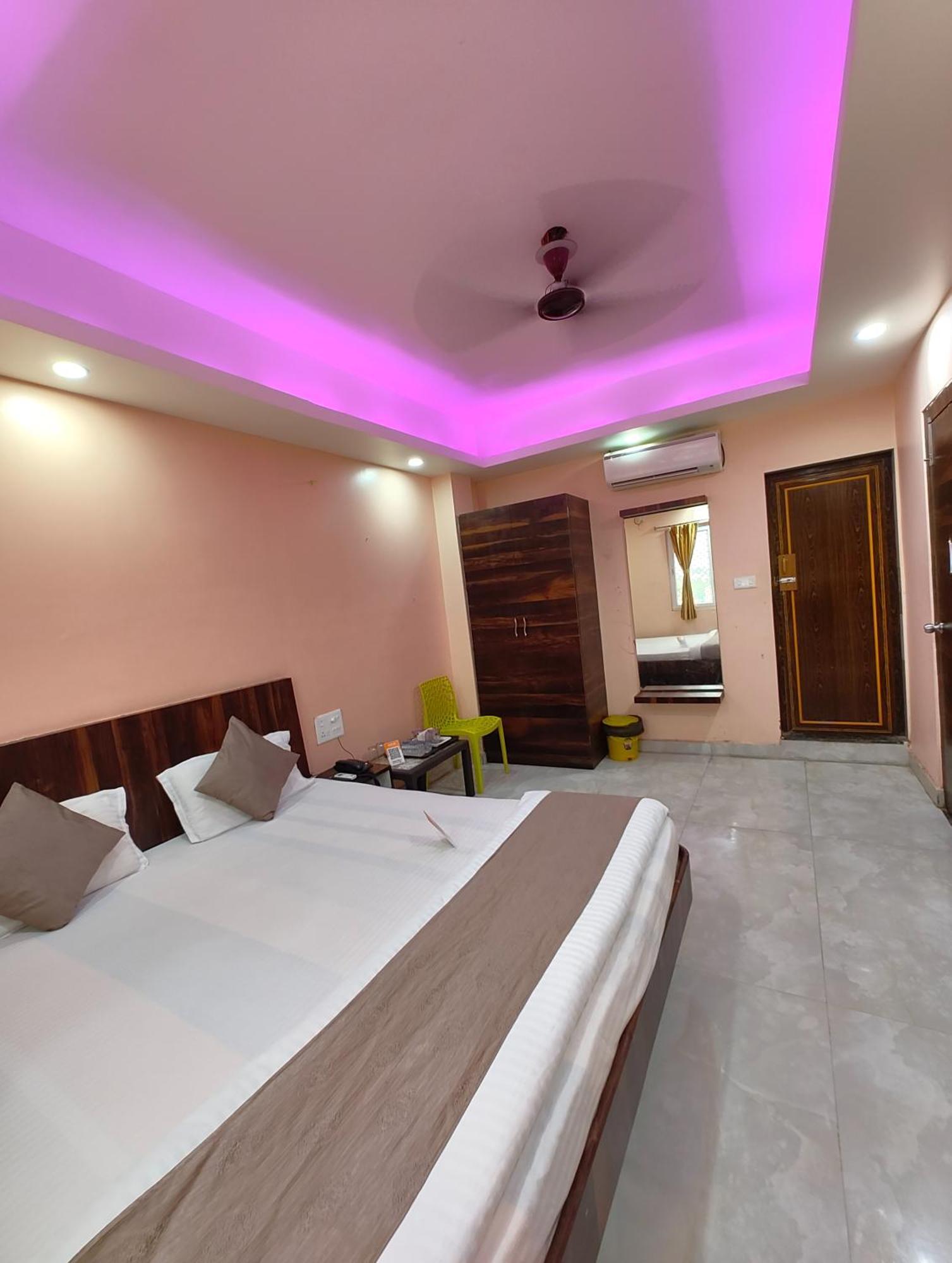 "Hotel Aradhya Puri"- Luxur- Room With Sea-View - Prime Location With Parking Facilities - Best Hotel In Puri Exterior foto